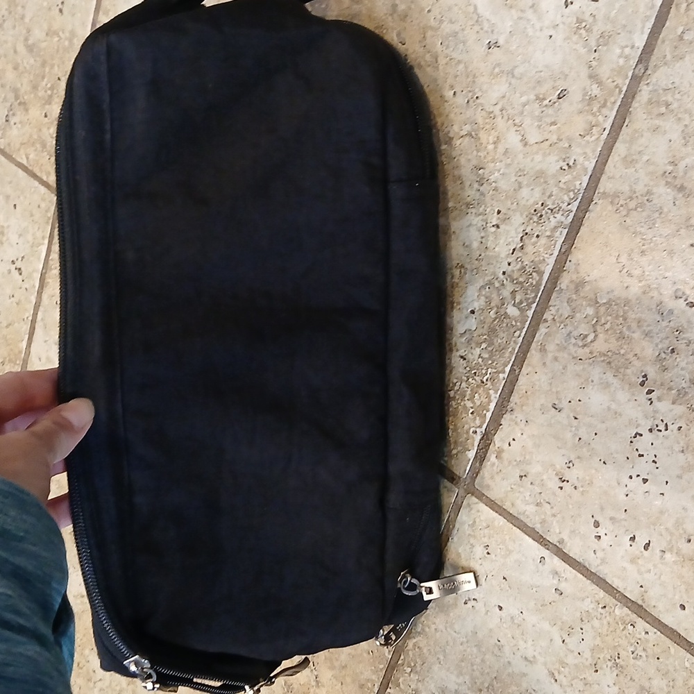 BAGGALLINI® Toiletry Kit – Travel - Picture 2 of 8